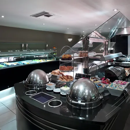 James Cook Hotel Grand Chancellor-3