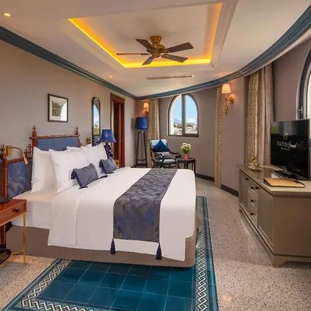 Silk Path Grand Hue Hotel-3