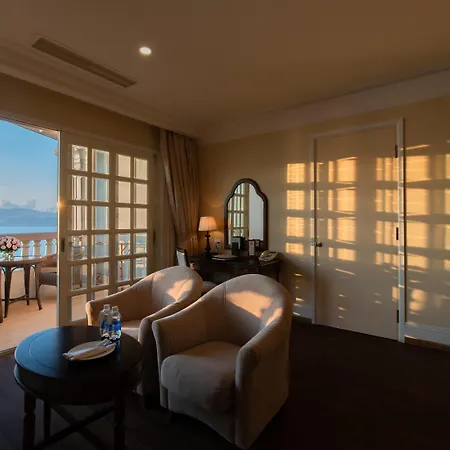 Sunrise Nha Trang Beach Hotel & Spa-2