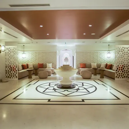Crowne Plaza Chennai Adyar Park-2