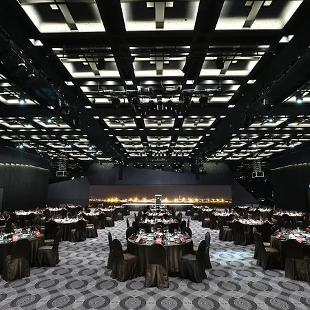 Ramada Plaza By Wyndham Jeju Ocean Front-3