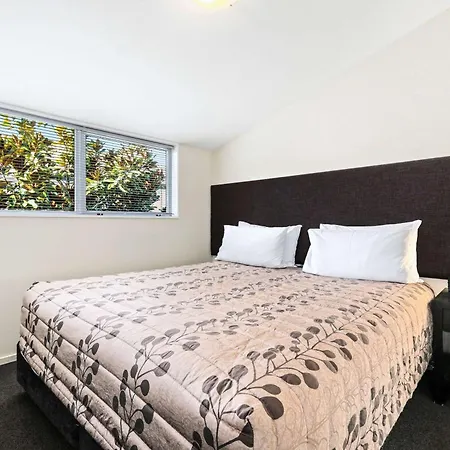 Quality Suites Amore-3