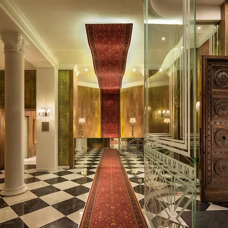 Mystery Hotel Budapest, Preferred Hotels & Resorts-3