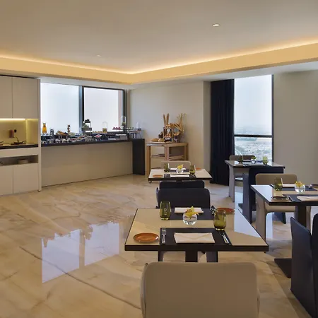 Voco Doha West Bay Suites By Ihg-2
