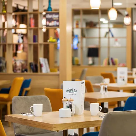 Holiday Inn Antalya - Lara By Ihg-3