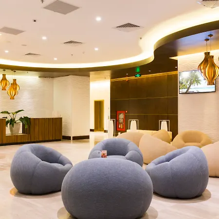 Starcity Bayfront Nha Trang Hotel-3