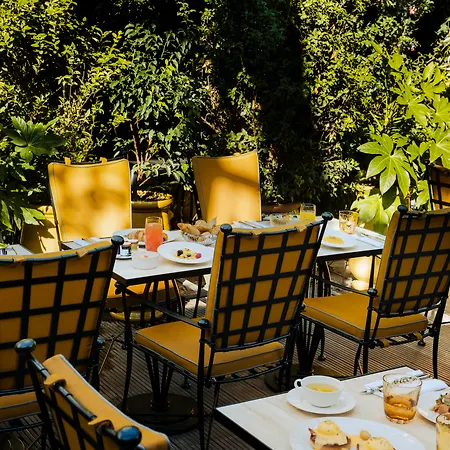 Hotel Madame Reve-2