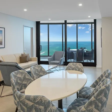 Meriton Suites Surfers Paradise-3
