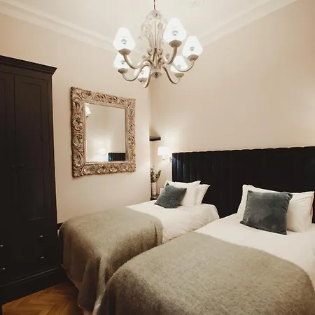 Ch1 Boutique Stays-2