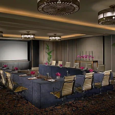 Dusit Thani Abu Dhabi-3