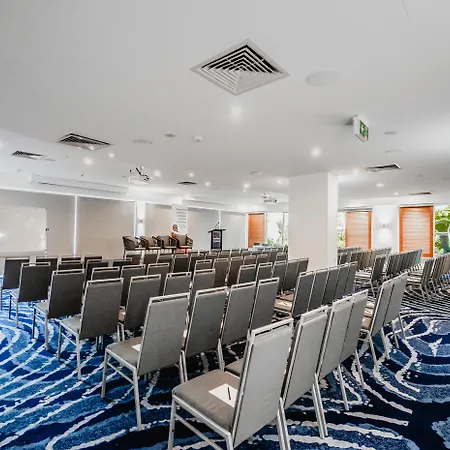 Novotel Cairns Oasis Resort-3