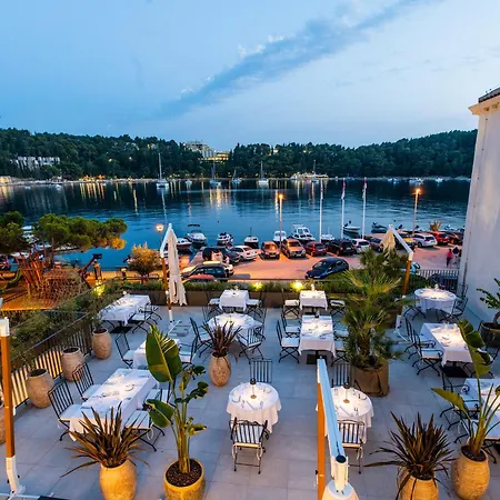 Hotel Supetar-3