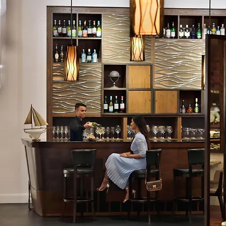 Kochi Marriott Hotel, Lulu International Shopping Mall-2