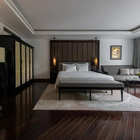 Elegant Mansion 88-2