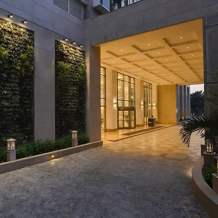 Aurika, Mumbai International Airport - Luxury By Lemon Tree Hotels-2