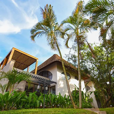 Le Petit Village Boutique Hotel & Spa-3
