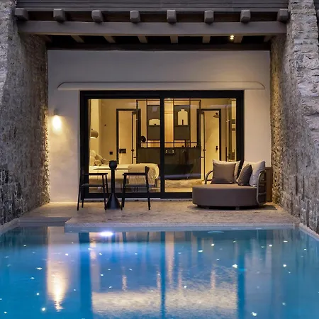 Aeonic Suites And Spa-3