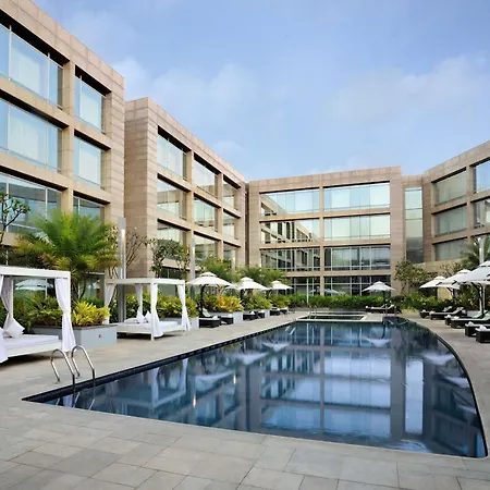 Hilton Bangalore Embassy Golflinks-2
