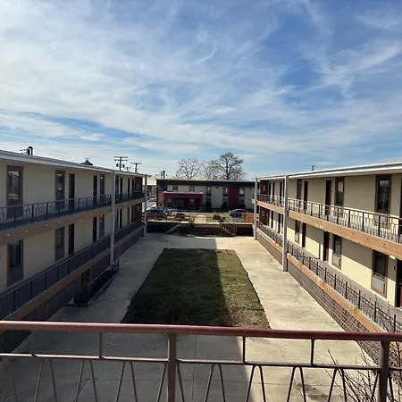 B'More Inn Motel-3