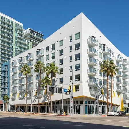 Level Long Beach - East Village-2