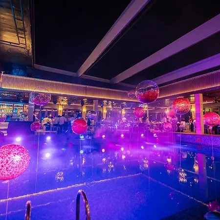 Apricot Hotel-3