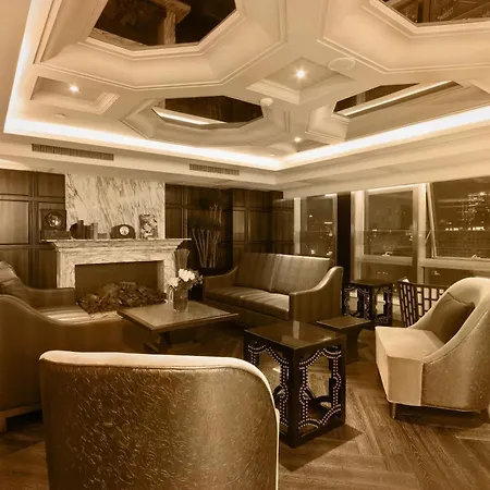 Paramount Gallery Hotel-2