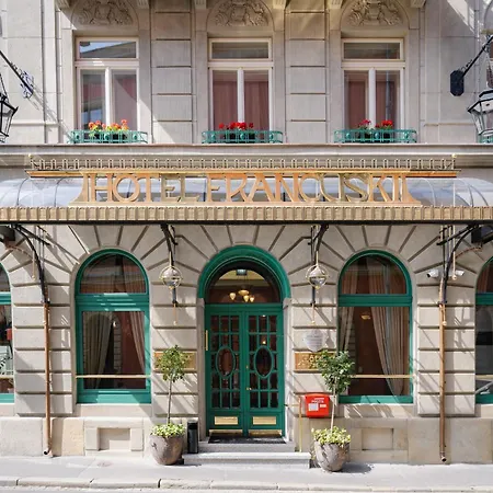 Hotel H15 Francuski Old Town - Destigo Hotels-2