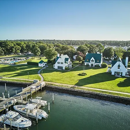 Montauk Yacht Club-3