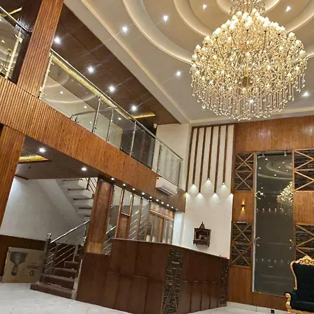 Asia Holidays Resort - With Swimming Pool And Centrally Ac Heated Rooms With Mountain View - On Road Property-3