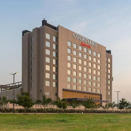 Courtyard By Marriott Surat-3