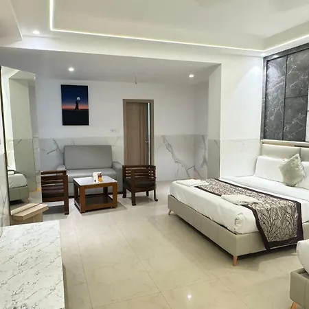 Hotel Avantika-3