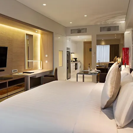 Oakwood Hotel & Residence Surabaya-3