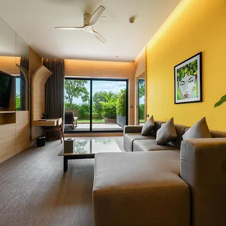 Sun & Moon, Riverside Hotel-3