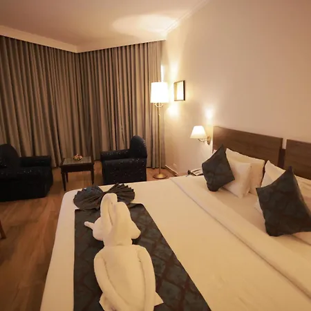 The Quilon Beach Hotel And Convention Center-2