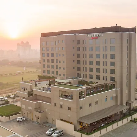 Courtyard By Marriott Surat-2
