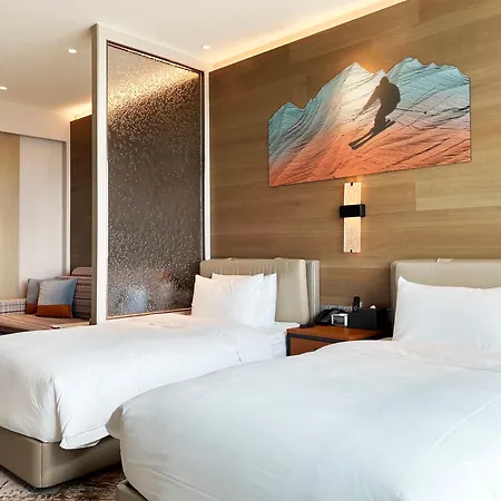 L+Snow Supreme Hotel-2
