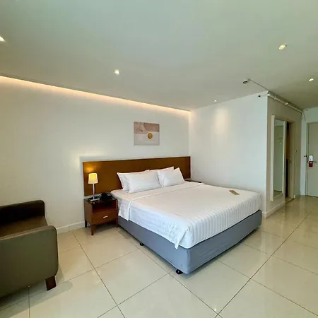 Thomson Hotel Huamark-2