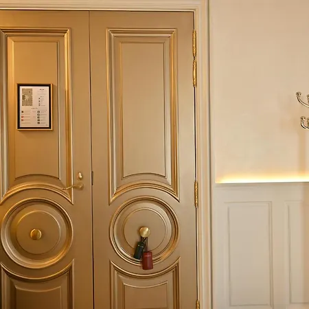 The Townhouse Hotel - Small Luxury Hotels Of The World-3