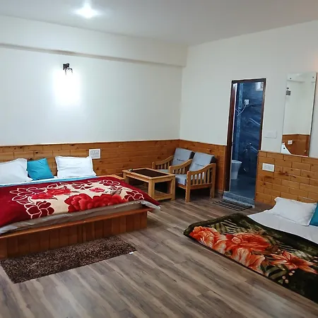 Shangri-La Rooms & Restaurant-2