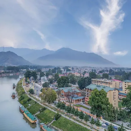 Radisson Collection Hotel & Spa, Riverfront Srinagar-3