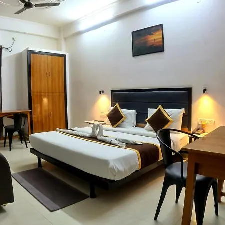 Holidayy Inn-2