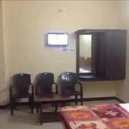 Vel Murugan Lodge Palani-3