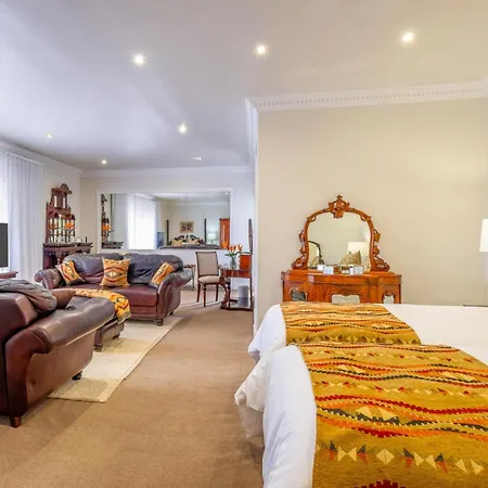 Grand Lux Boutique Manor-3