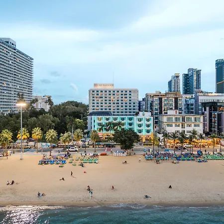 Wave Hotel Pattaya-3