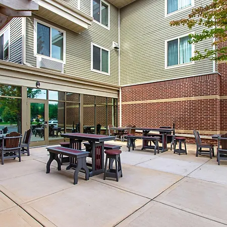 Mainstay Suites Madison - Monona-3