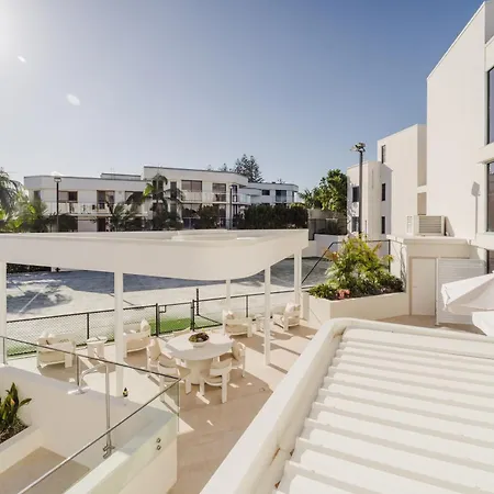 Bay Royal Apartments-2