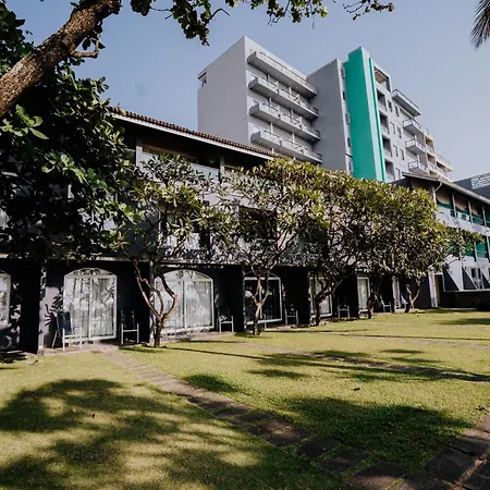 Earl'S Regent Negombo "Golden Shore At Your Door - Find Your Dream Stay"-3