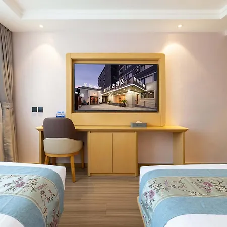 East Sacred Hotel: Tiananmen Square Proximity with Tourism Services-2