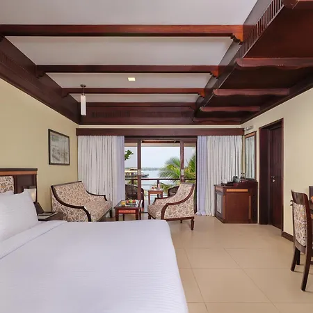 Sterling Lake Palace Alleppey-2