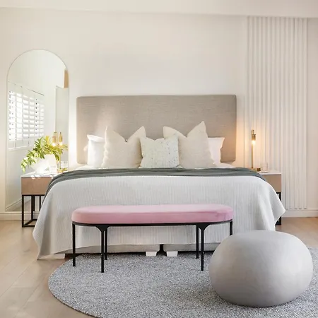 The Clarendon - Fresnaye-2
